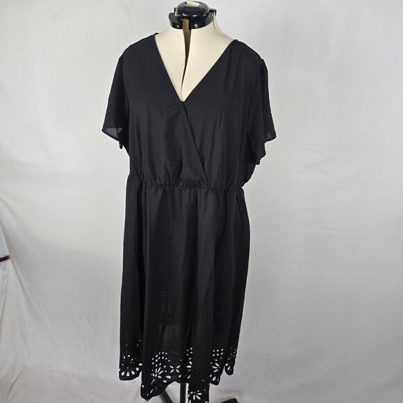 Bloomchic Dress Women's 3X Black Wrap Scalloped Trim Laser Cut Flutter Midi NWT - Picture 13 of 13